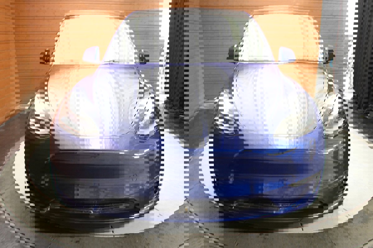 Used 2023 Tesla Model Y Long Range image 3