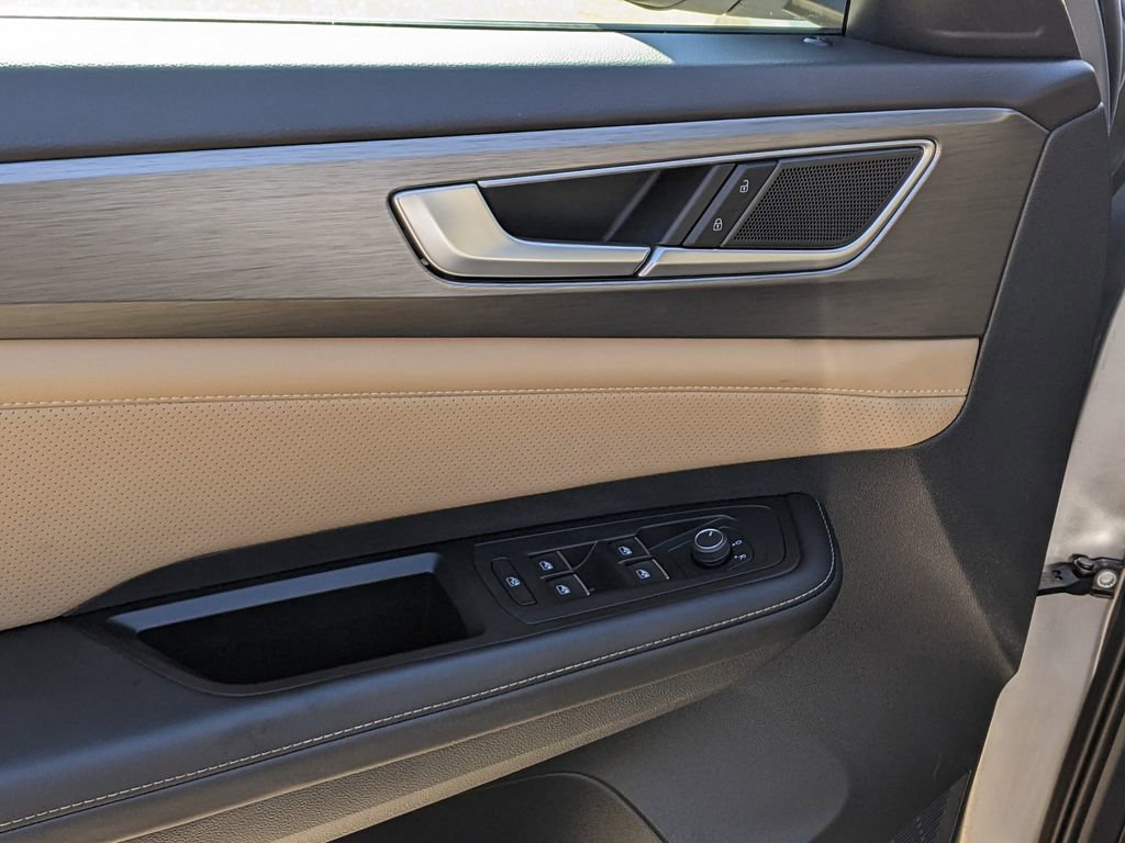 Certified 2024 Volkswagen Atlas Cross Sport SE image 10