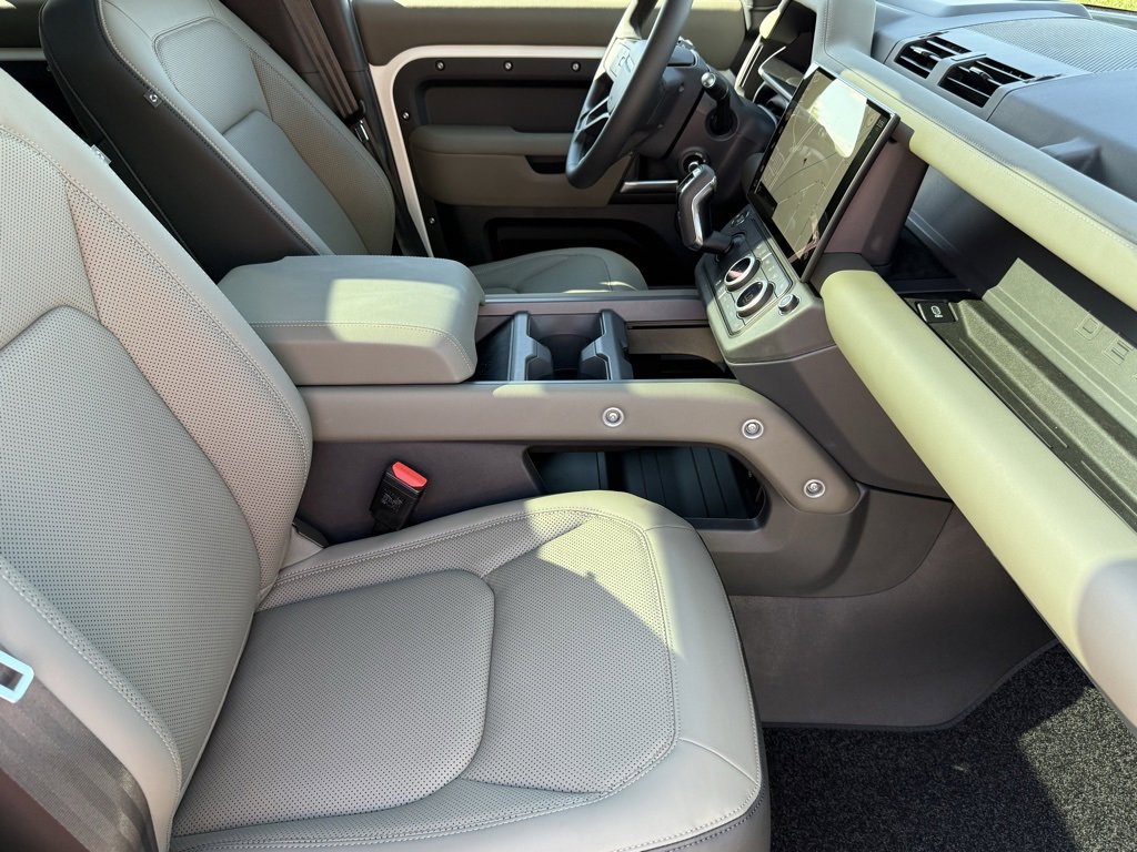 New 2026 Land Rover Defender 110 S image 12