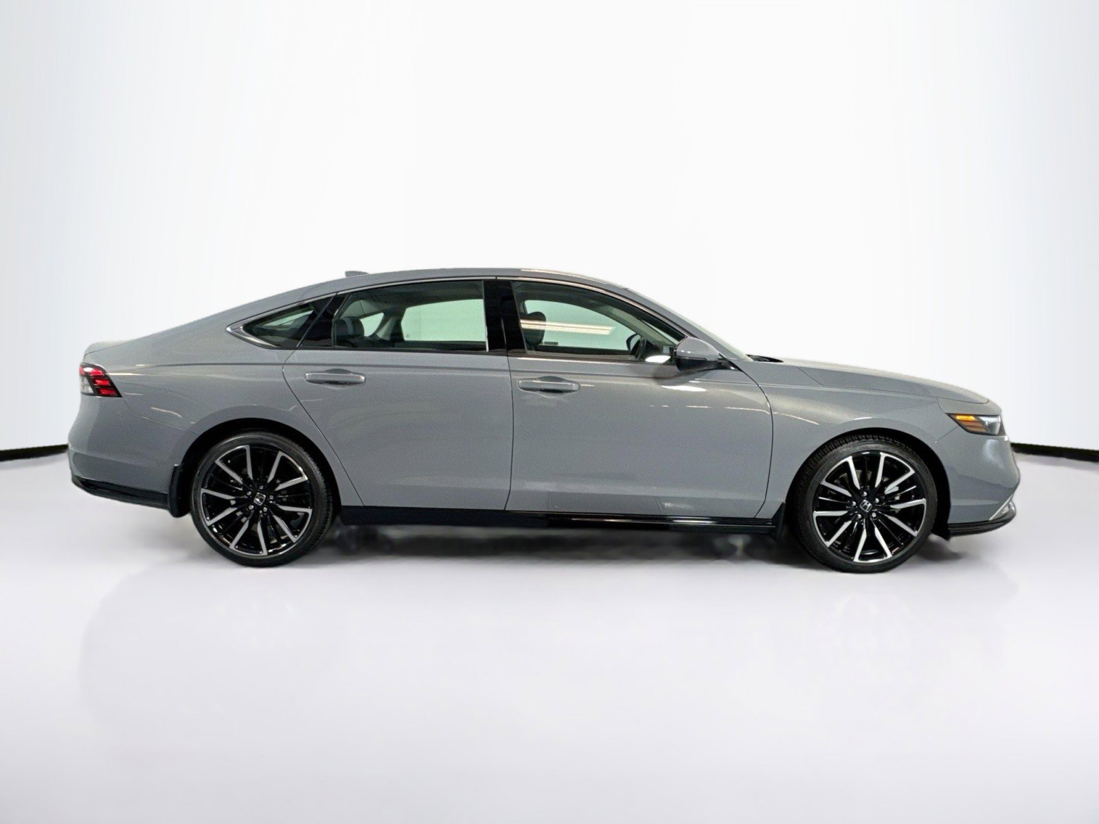 Used 2024 Honda Accord Touring image 8