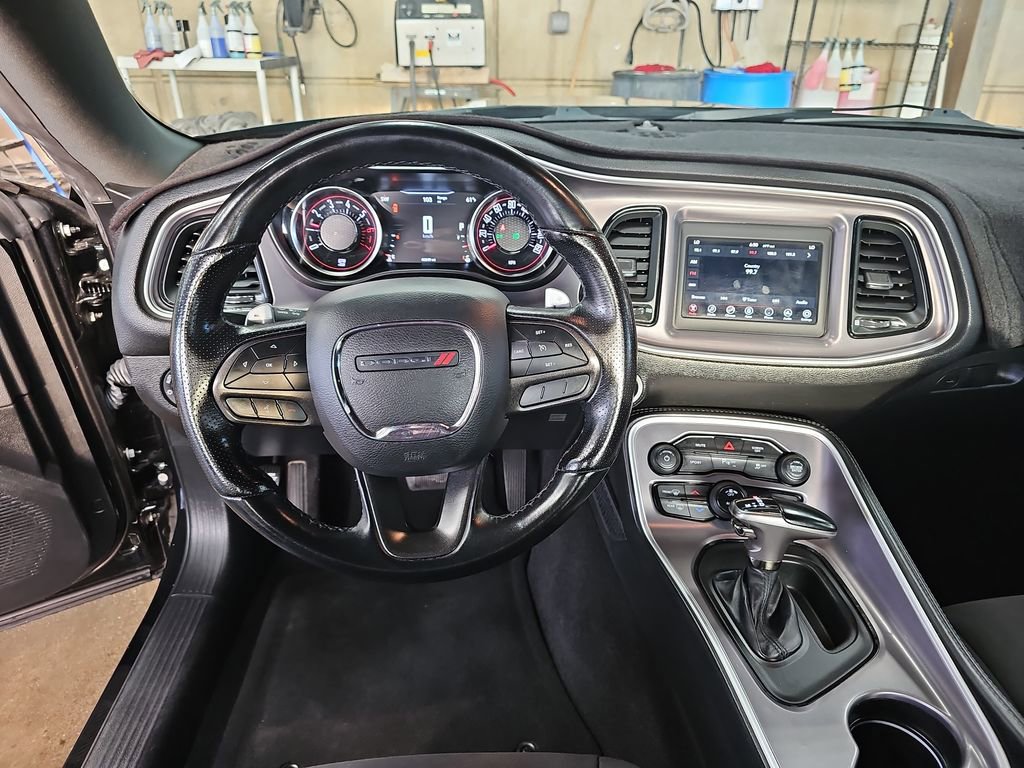 Used 2022 Dodge Challenger R/T image 16