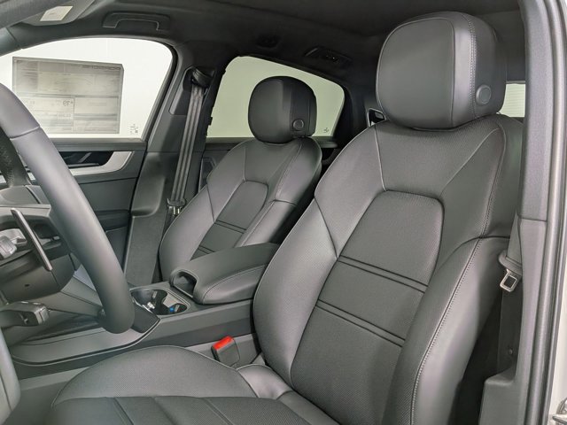 New 2026 Porsche Cayenne Coupe image 16