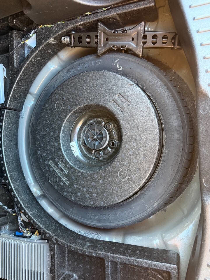 Used 2018 Ford Focus SEL image 22