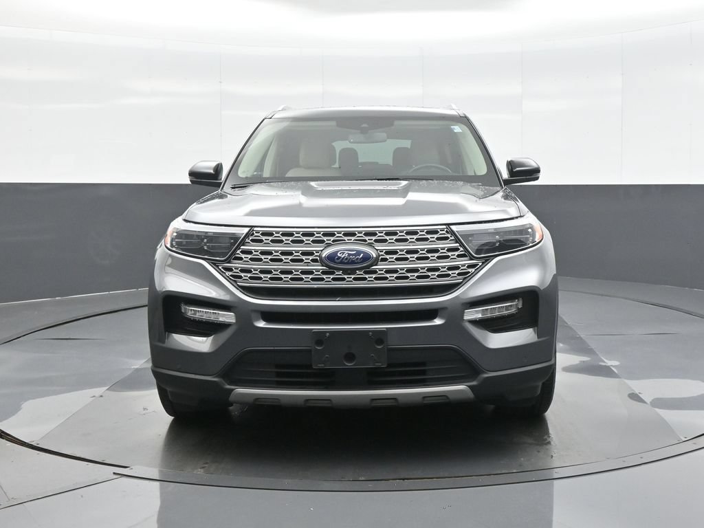Used 2022 Ford Explorer Limited w/ Equipment Group 301A AWD/4WD image 2