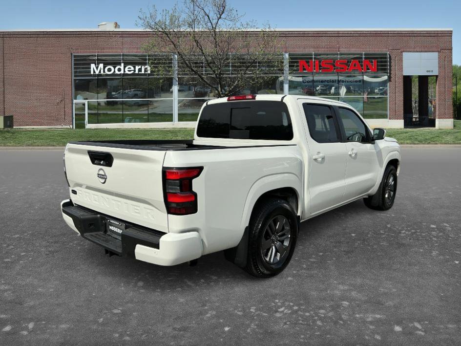 Certified 2025 Nissan Frontier SV w/ SV Convenience Package image 4