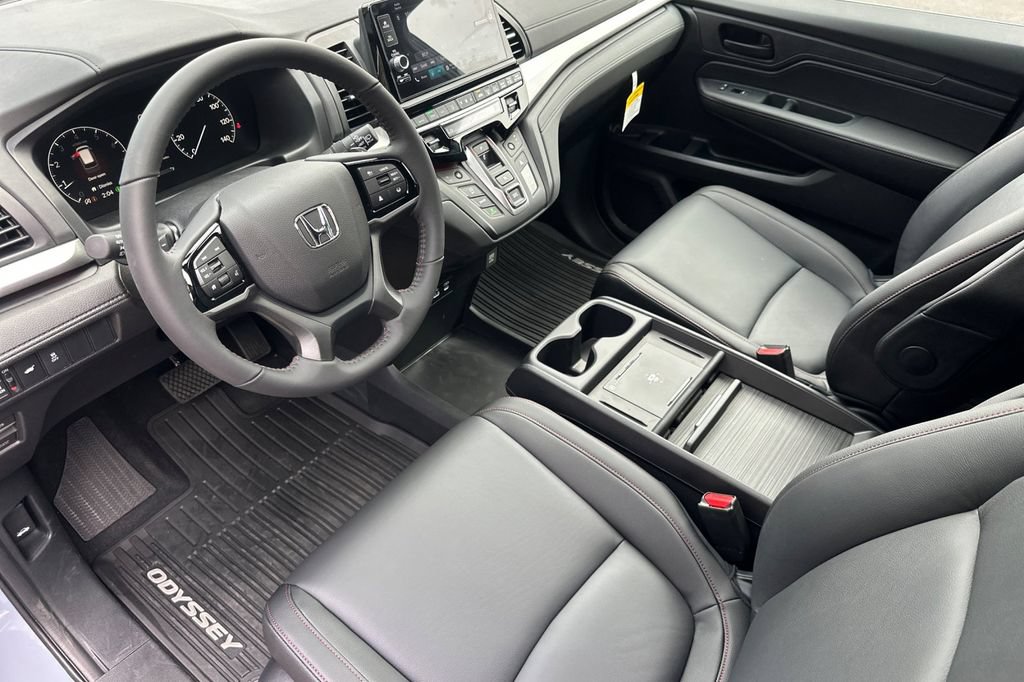 Used 2026 Honda Odyssey Sport-L image 3