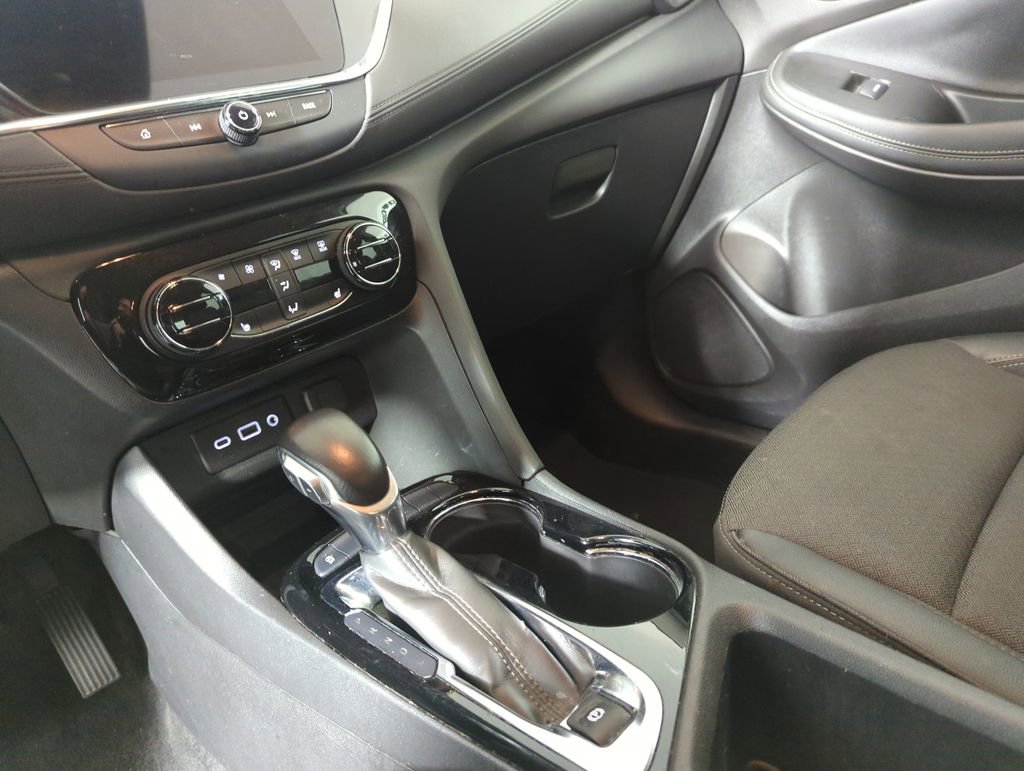 Used 2023 Buick Encore GX Select image 19