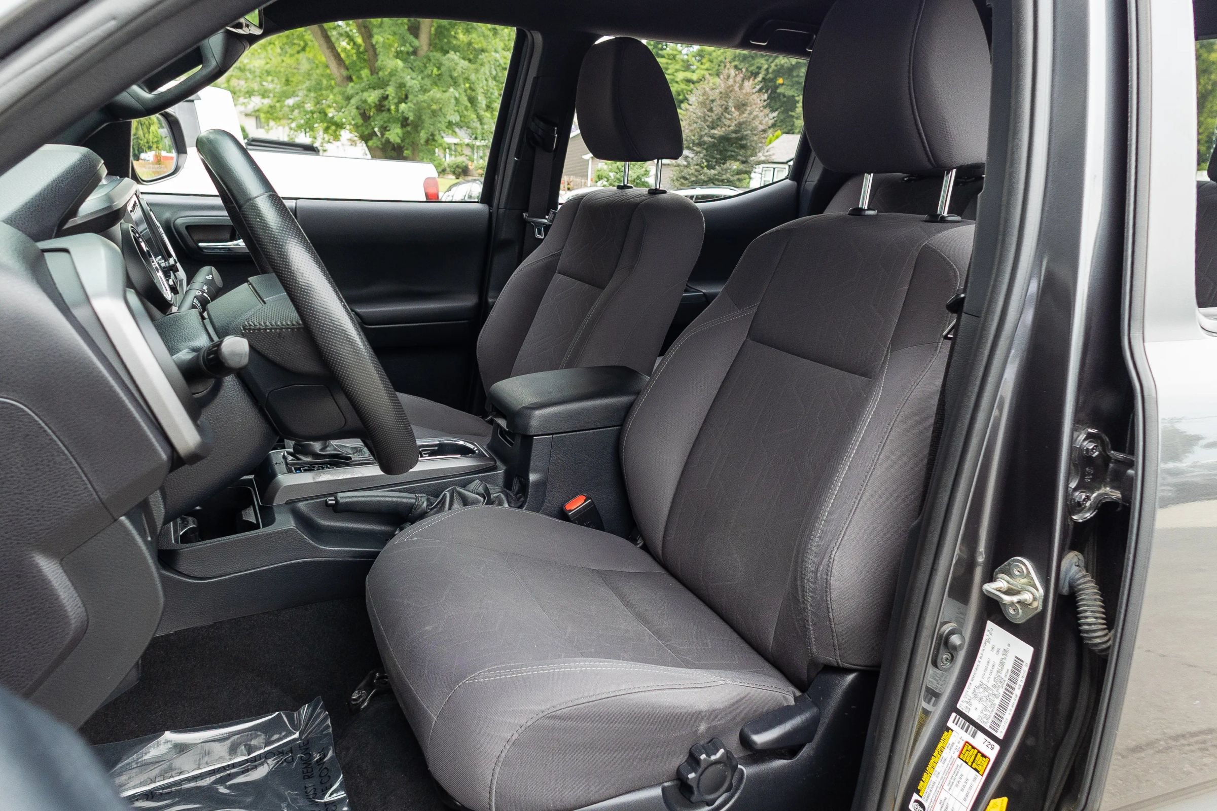 Used 2019 Toyota Tacoma TRD Sport AWD/4WD image 13