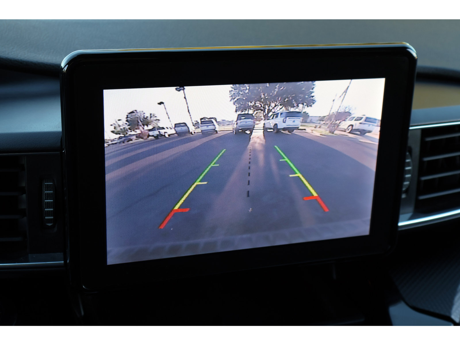 Used 2022 Ford Explorer ST RWD image 6