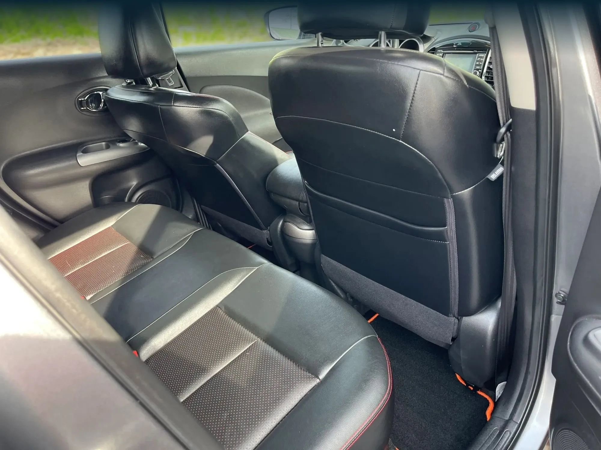 Used 2015 Nissan Juke SL image 12