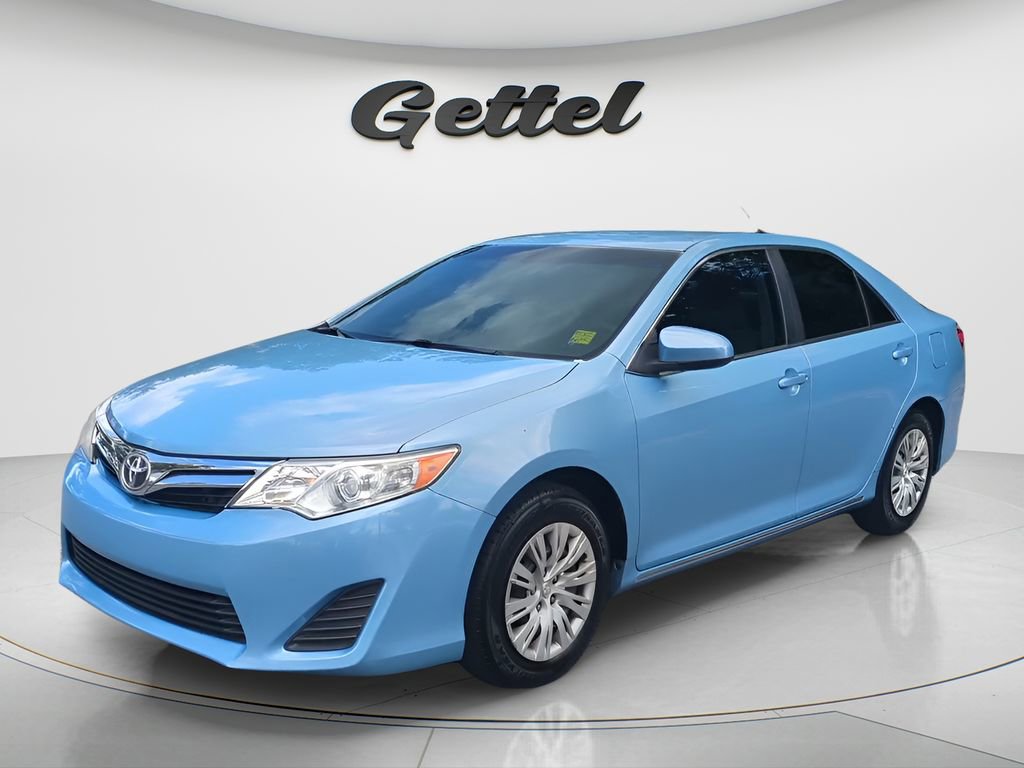 Used 2012 Toyota Camry LE image 1