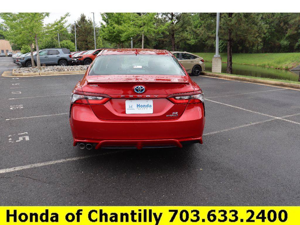 Used 2021 Toyota Camry SE FWD image 6