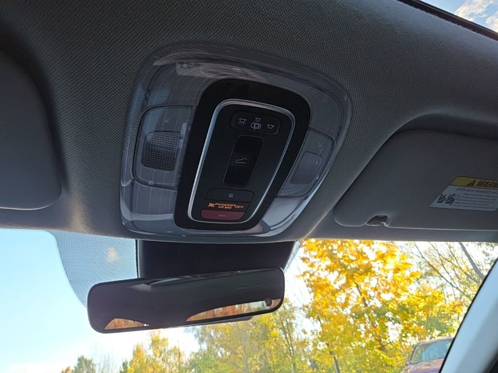 Used 2023 Hyundai Elantra Limited image 23