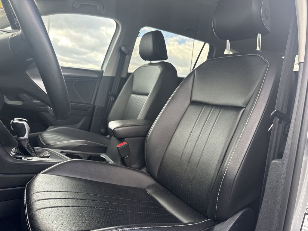 Used 2024 Volkswagen Tiguan SE image 13