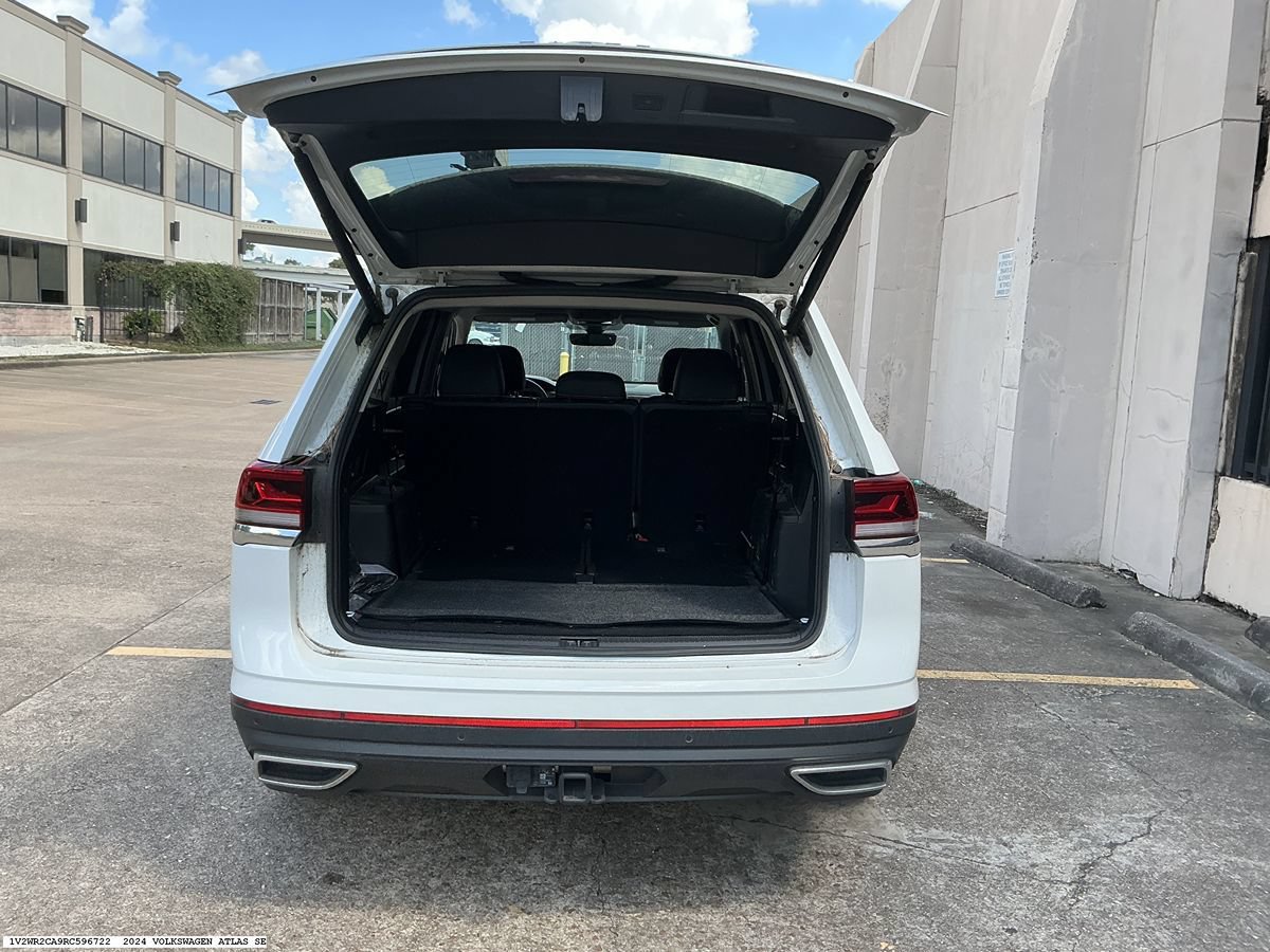 Used 2024 Volkswagen Atlas SE FWD image 9