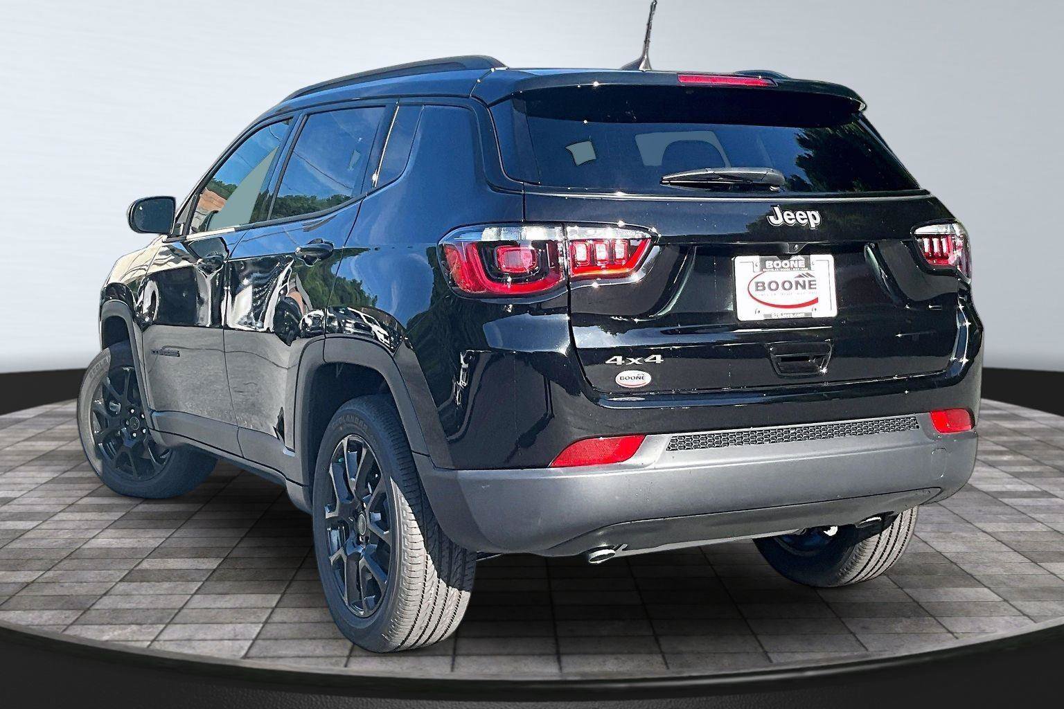 New 2026 Jeep Compass Latitude AWD/4WD image 4