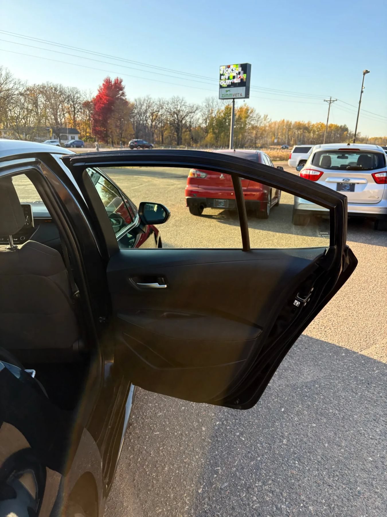 Used 2020 Toyota Corolla LE FWD image 30