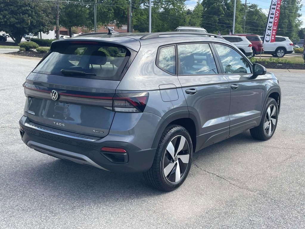 Used 2025 Volkswagen Taos S AWD/4WD image 6
