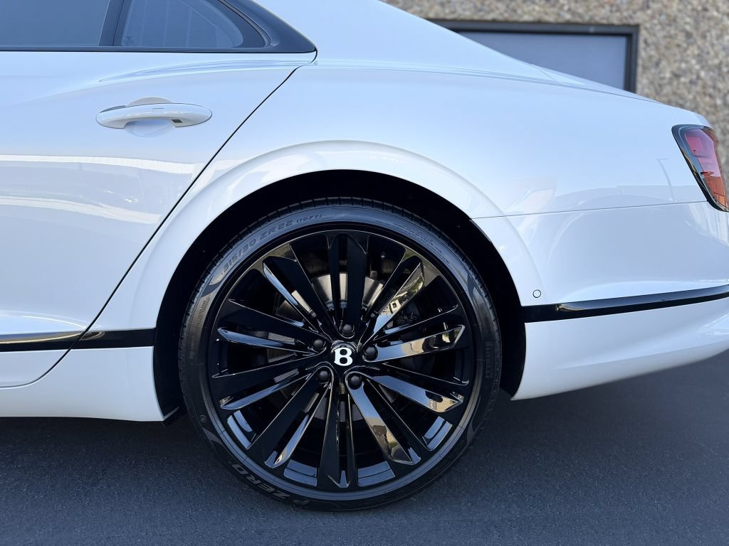 Used 2023 Bentley Flying Spur W12 AWD/4WD image 27