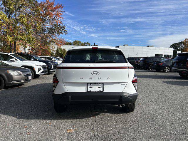 New 2027 Hyundai Kona SE AWD/4WD image 3