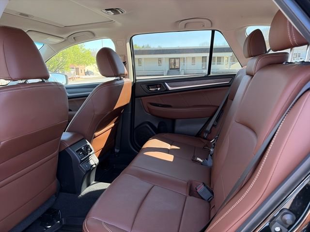 Used 2019 Subaru Outback 2.5i Touring image 16