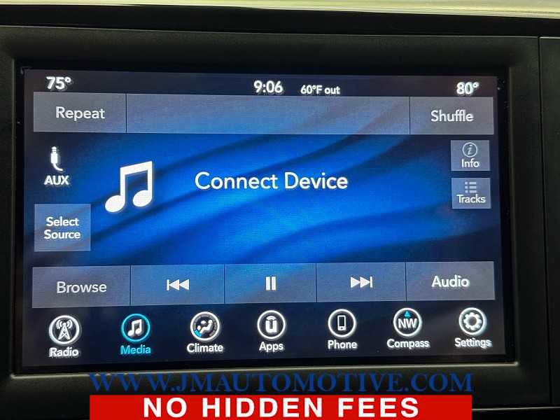 Used 2018 Chrysler Pacifica Touring Plus FWD image 28
