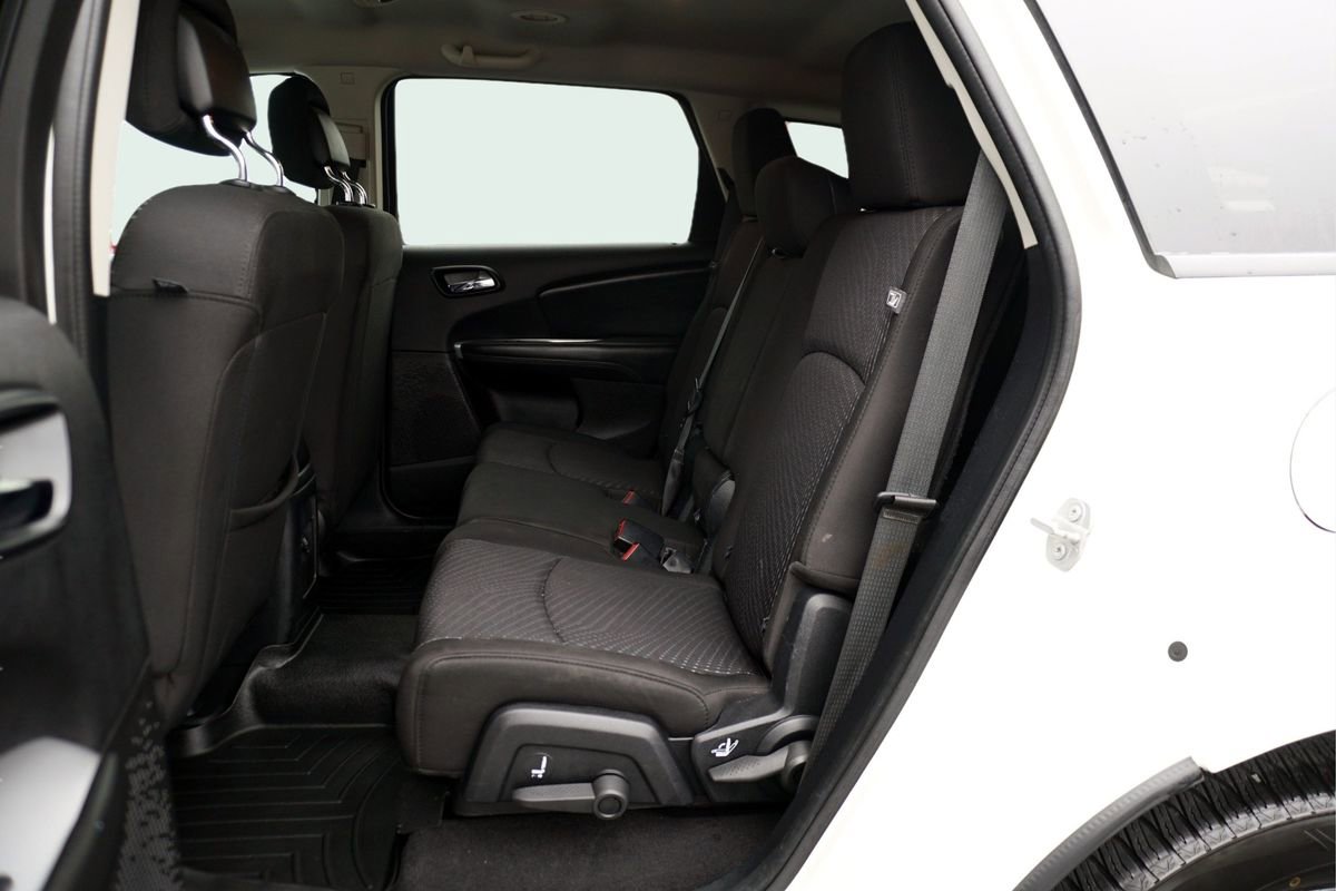 Used 2018 Dodge Journey SE w/ Popular Equipment Group image 17