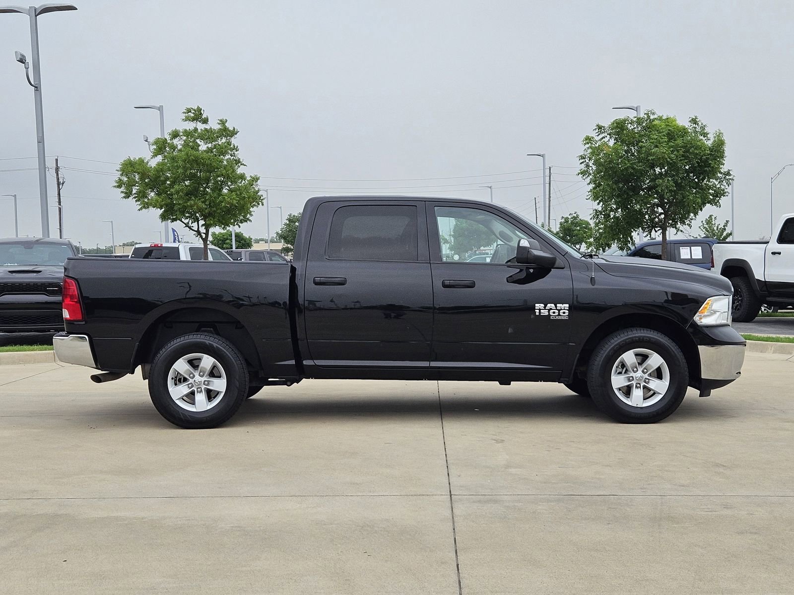 Used 2023 RAM 1500 Classic SLT w/ Trailer & Traction Group AWD/4WD image 7