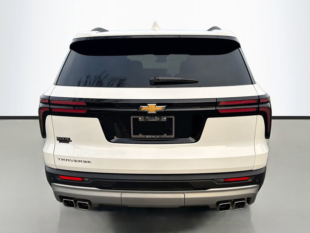 Used 2025 Chevrolet Traverse LT image 6