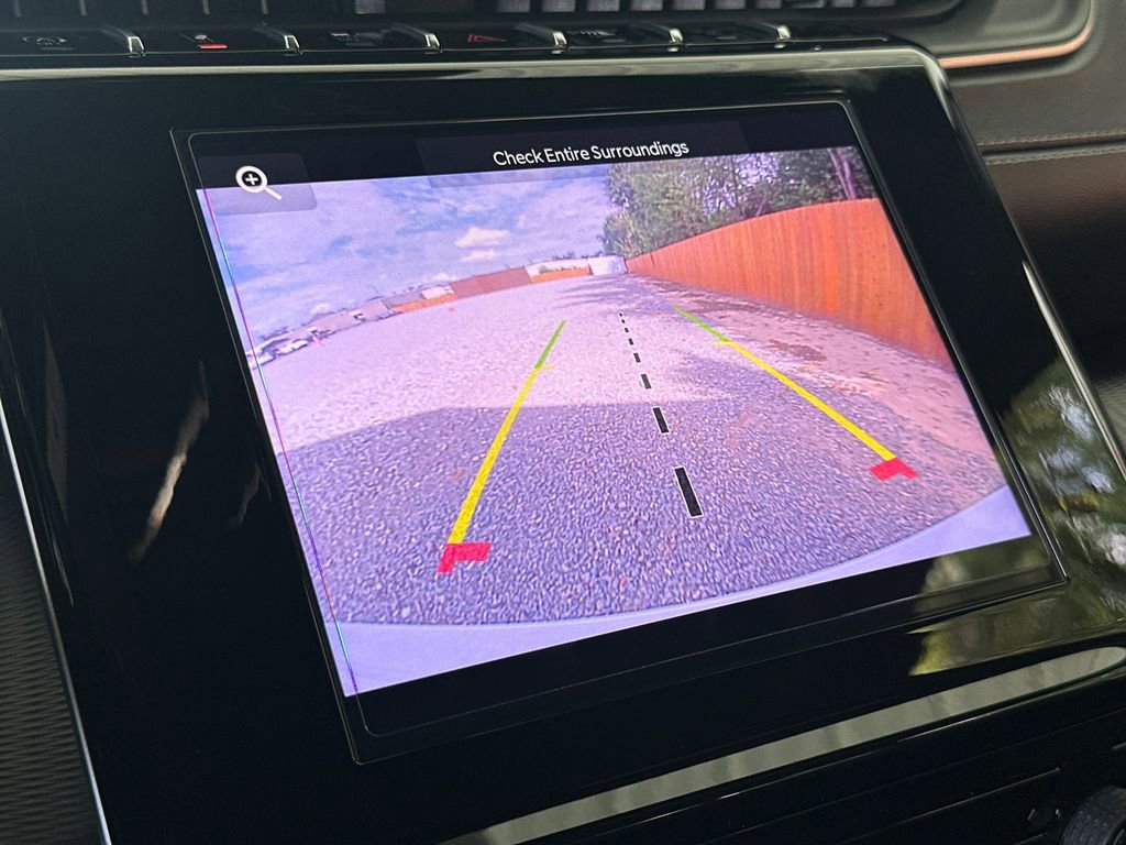 Used 2025 Jeep Grand Cherokee Laredo w/ Trailer Tow Package image 11