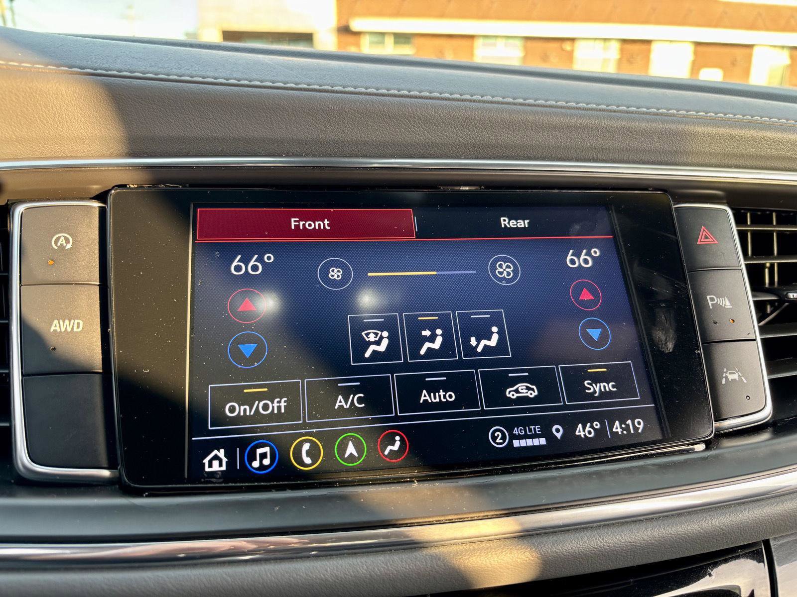 Used 2022 Buick Enclave Premium AWD/4WD image 35