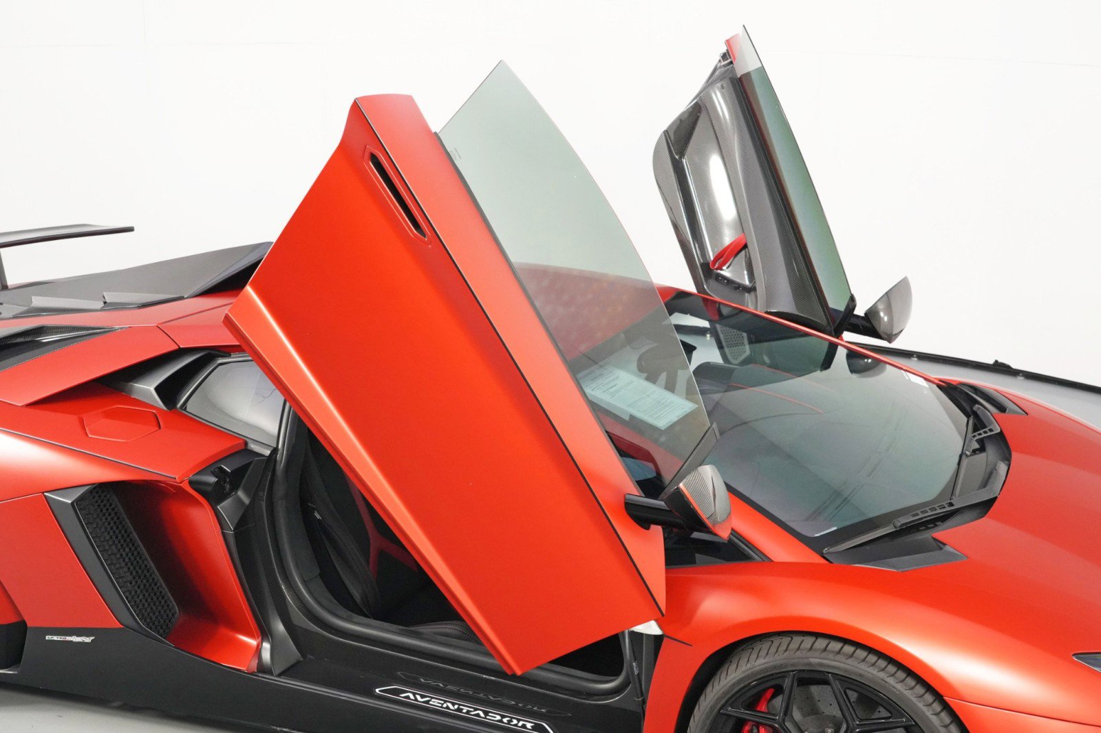 Used 2017 Lamborghini Aventador S image 66