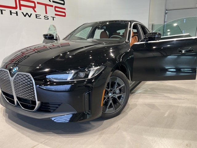 Used 2025 BMW i4 xDrive40i image 13