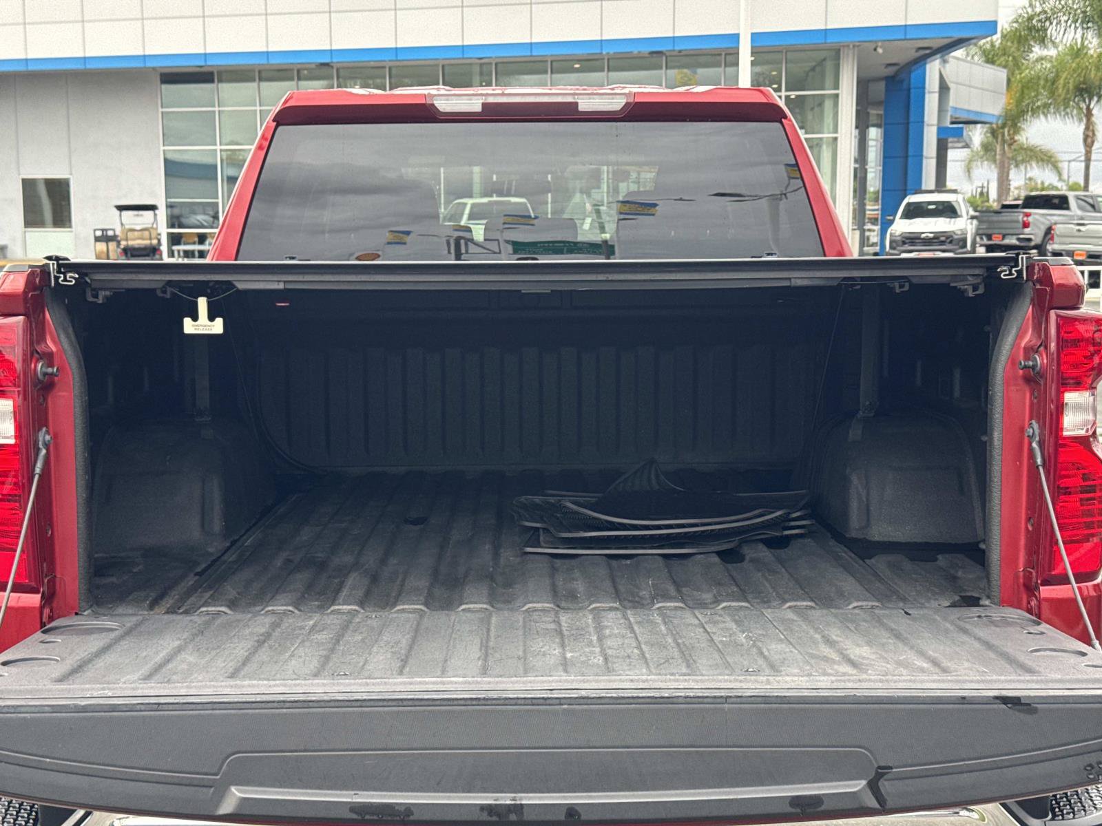 Used 2021 Chevrolet Silverado 1500 LT RWD image 28