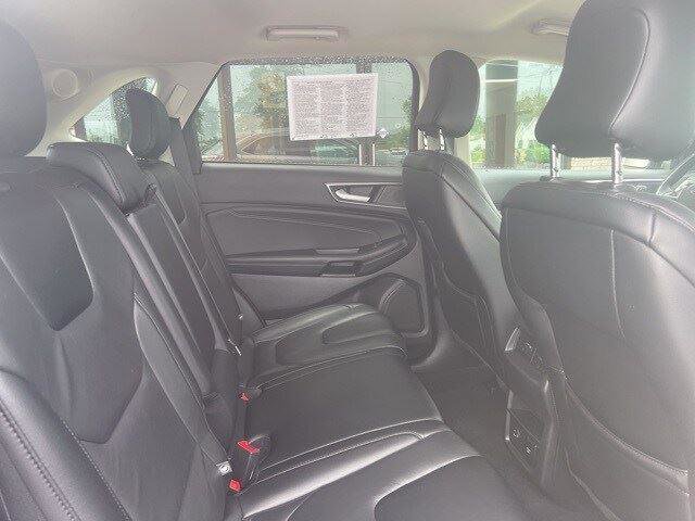 Used 2022 Ford Edge Titanium image 14