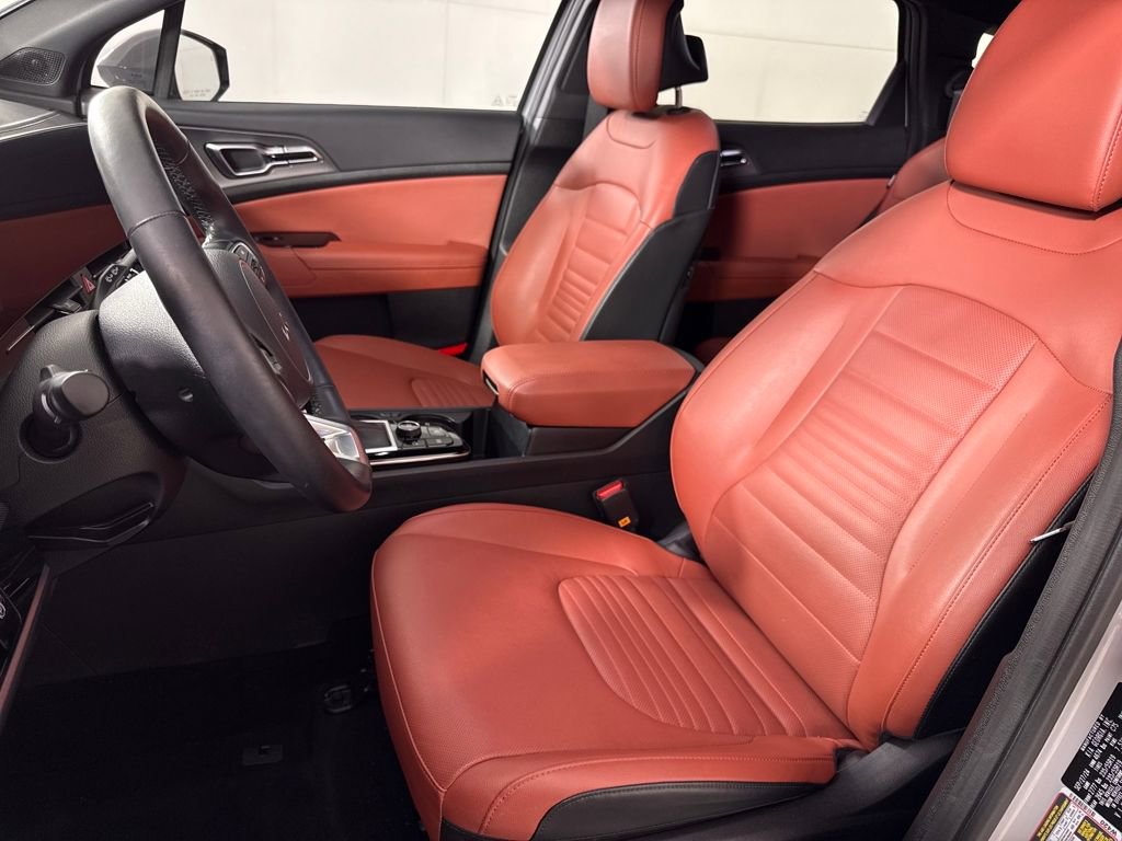 Used 2025 Kia Sportage SX image 12