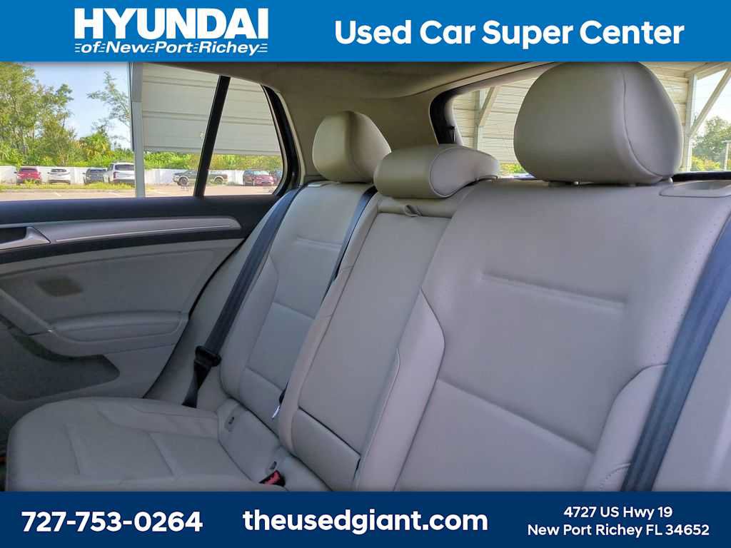 Used 2016 Volkswagen Golf S FWD image 14