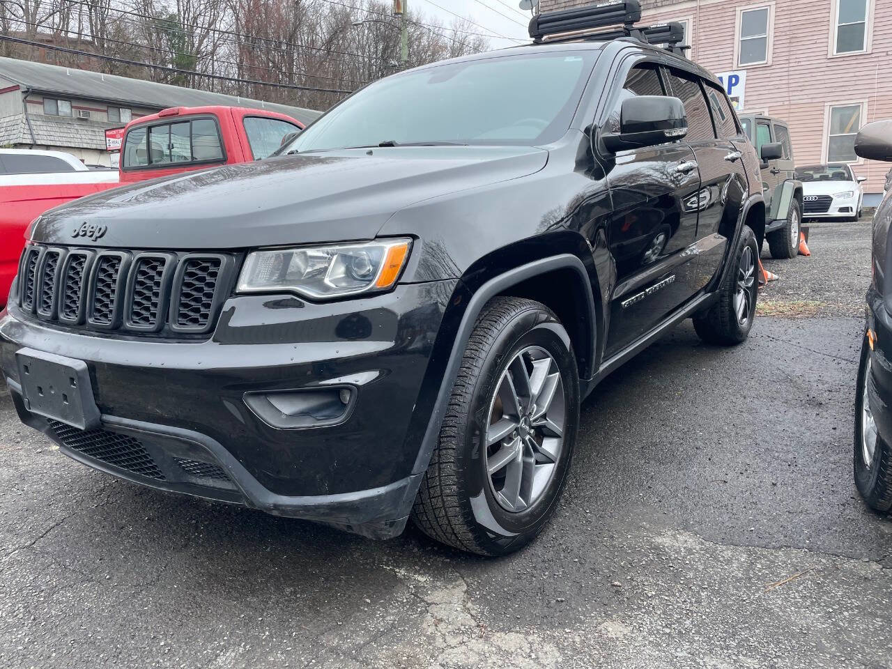 Used 2017 Jeep Grand Cherokee Limited image 1