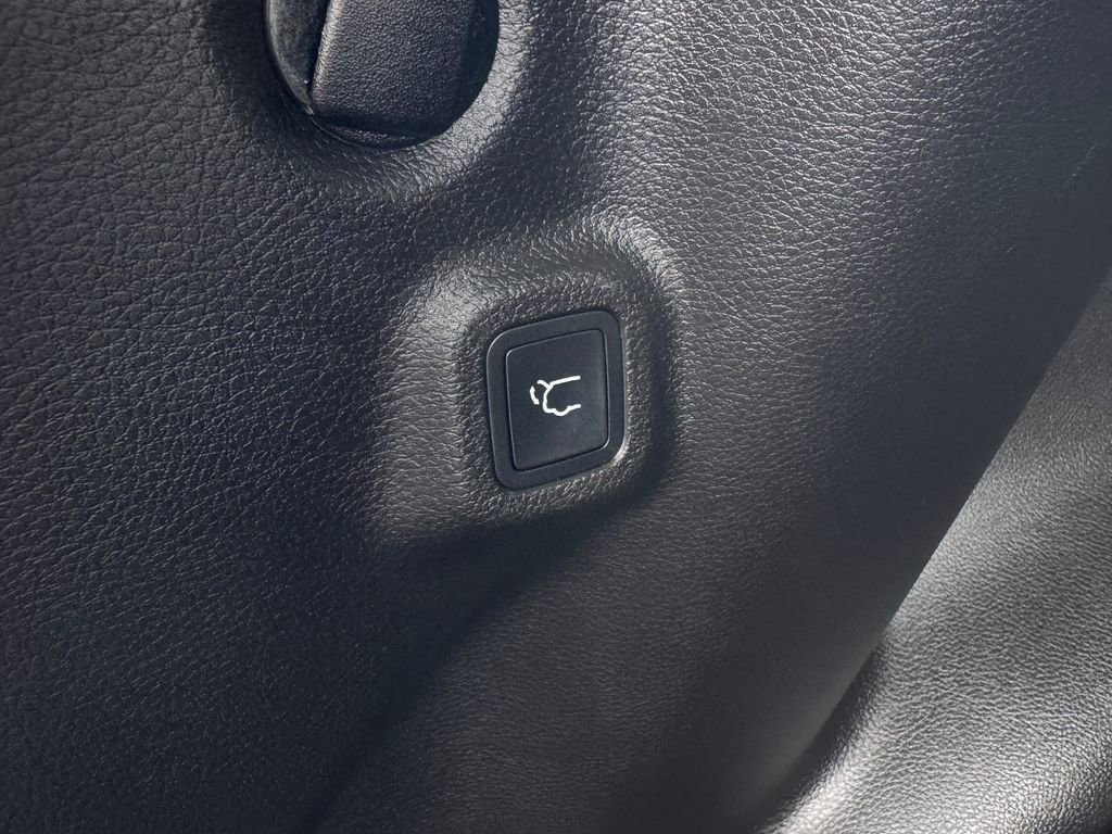 Used 2022 Jeep Compass Trailhawk w/ Trailhawk Elite Group image 17