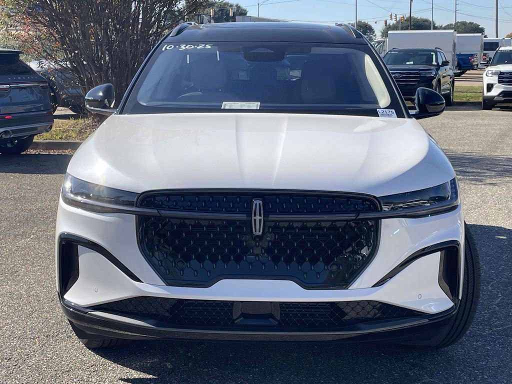New 2026 Lincoln Nautilus Reserve image 8