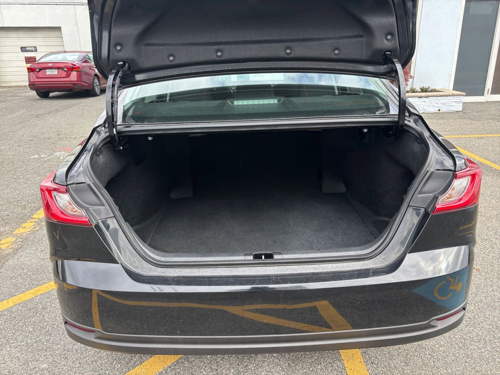 Used 2025 Toyota Camry LE image 24