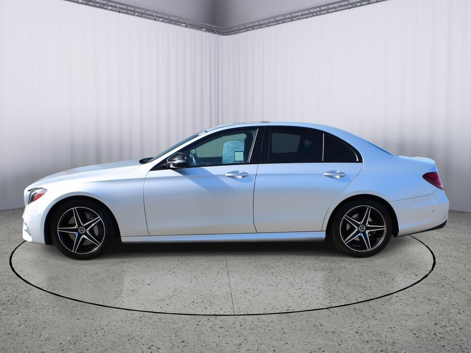 Used 2018 Mercedes-Benz E 300 image 5