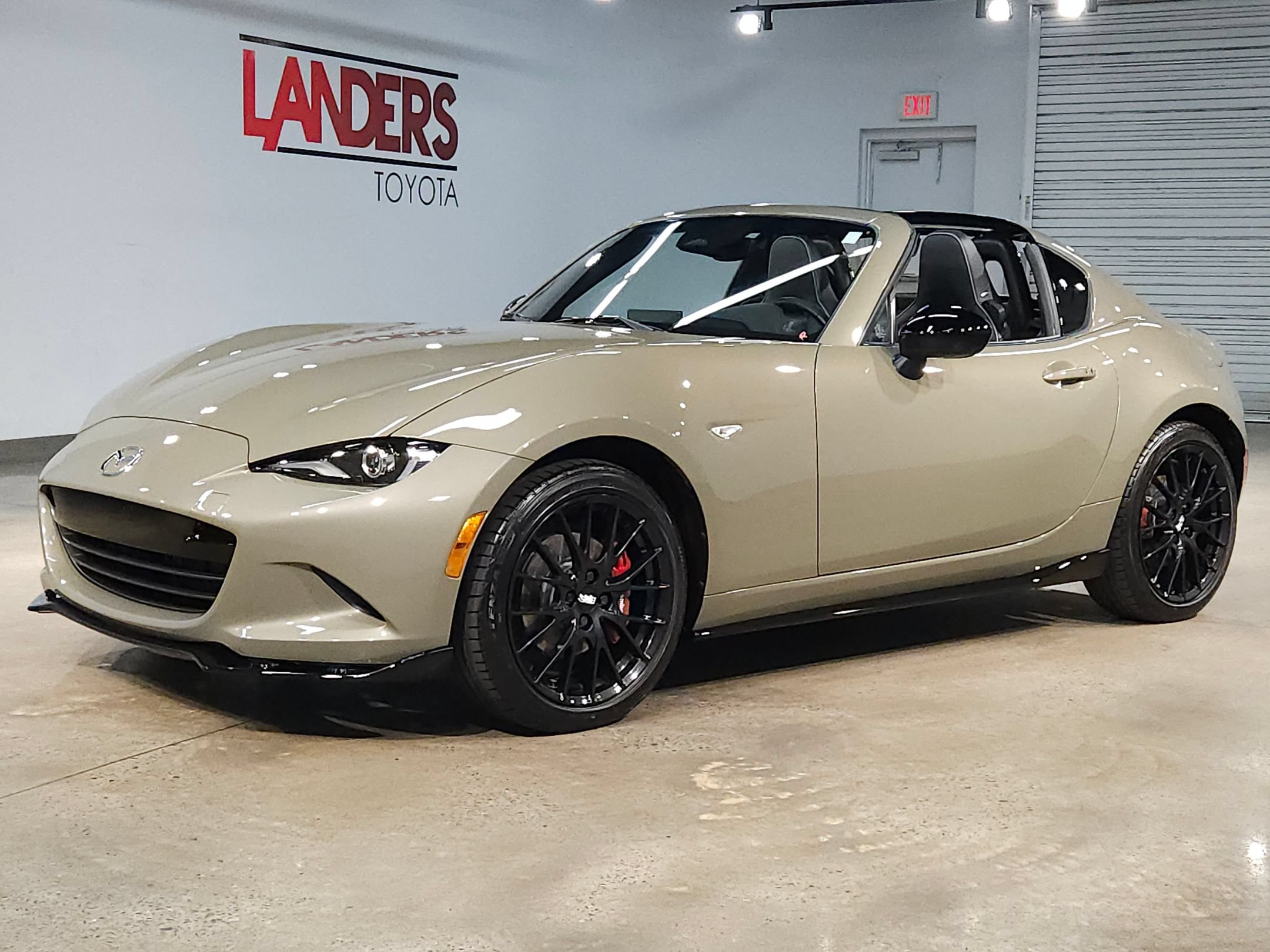 Used 2024 MAZDA MX-5 Miata RF Club RWD image 30