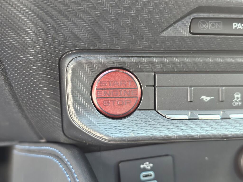 New 2025 Ford Mustang Dark Horse image 19