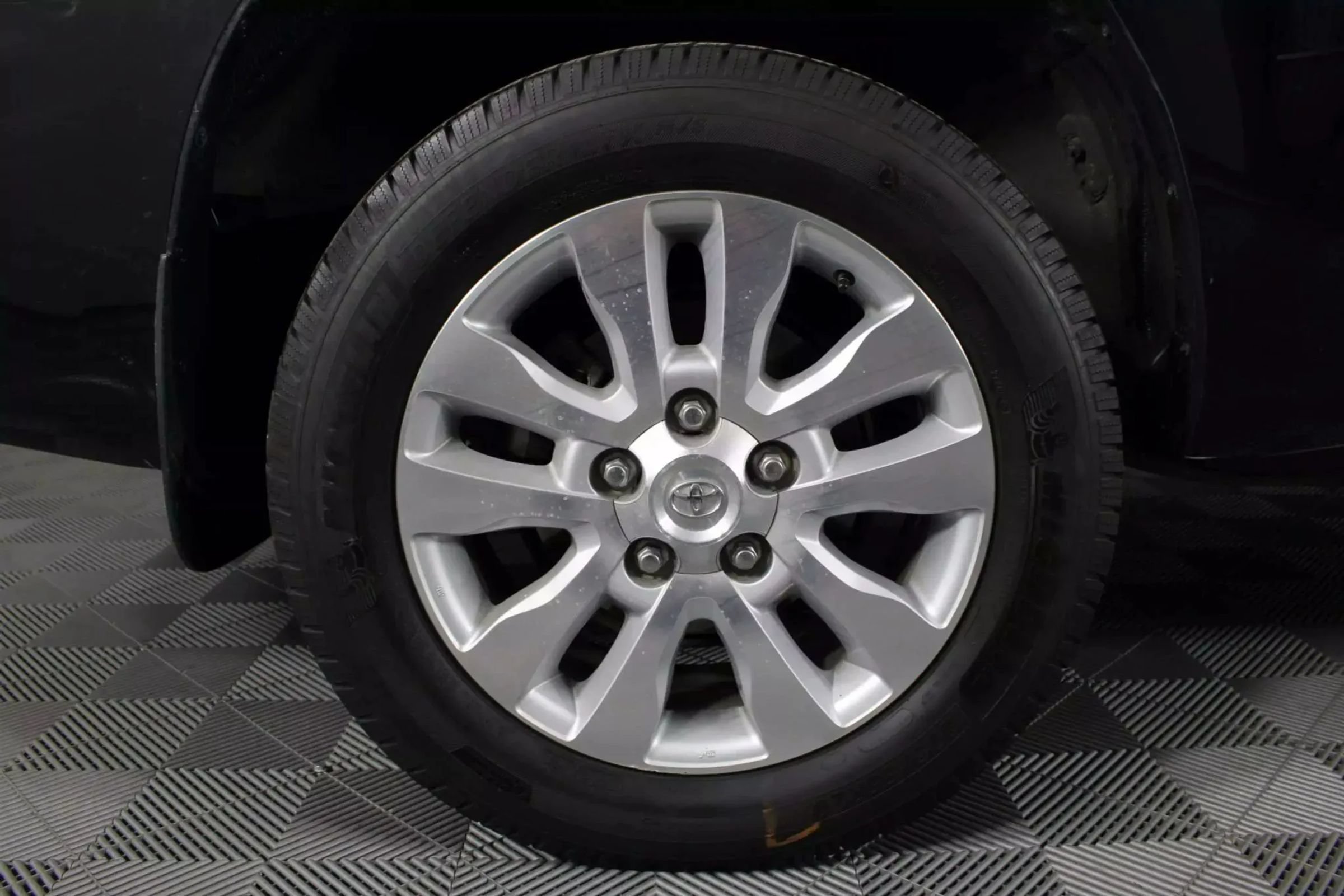 Used 2016 Toyota Sequoia Platinum AWD/4WD image 57