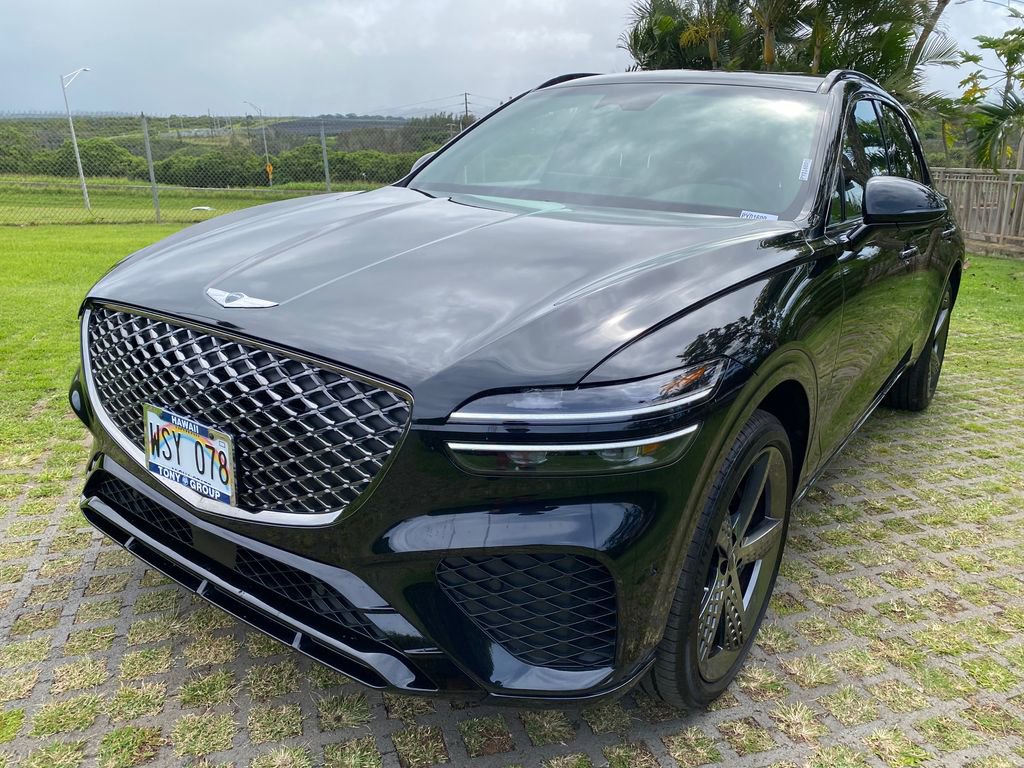 Certified 2023 Genesis GV70 2.5T w/ Sport Prestige Package image 3