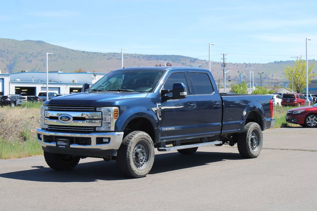 Used 2018 Ford F350 Lariat w/ Camper Package AWD/4WD image 7