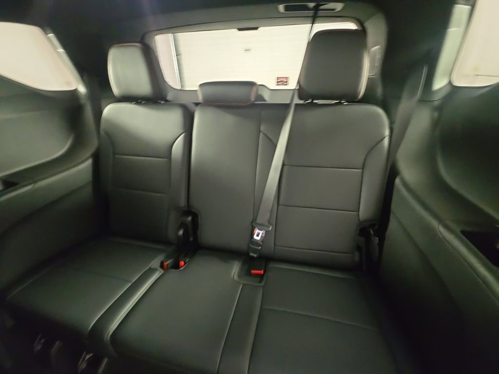 Certified 2025 Chevrolet Traverse Z71 w/ Enhanced Driving Package image 16