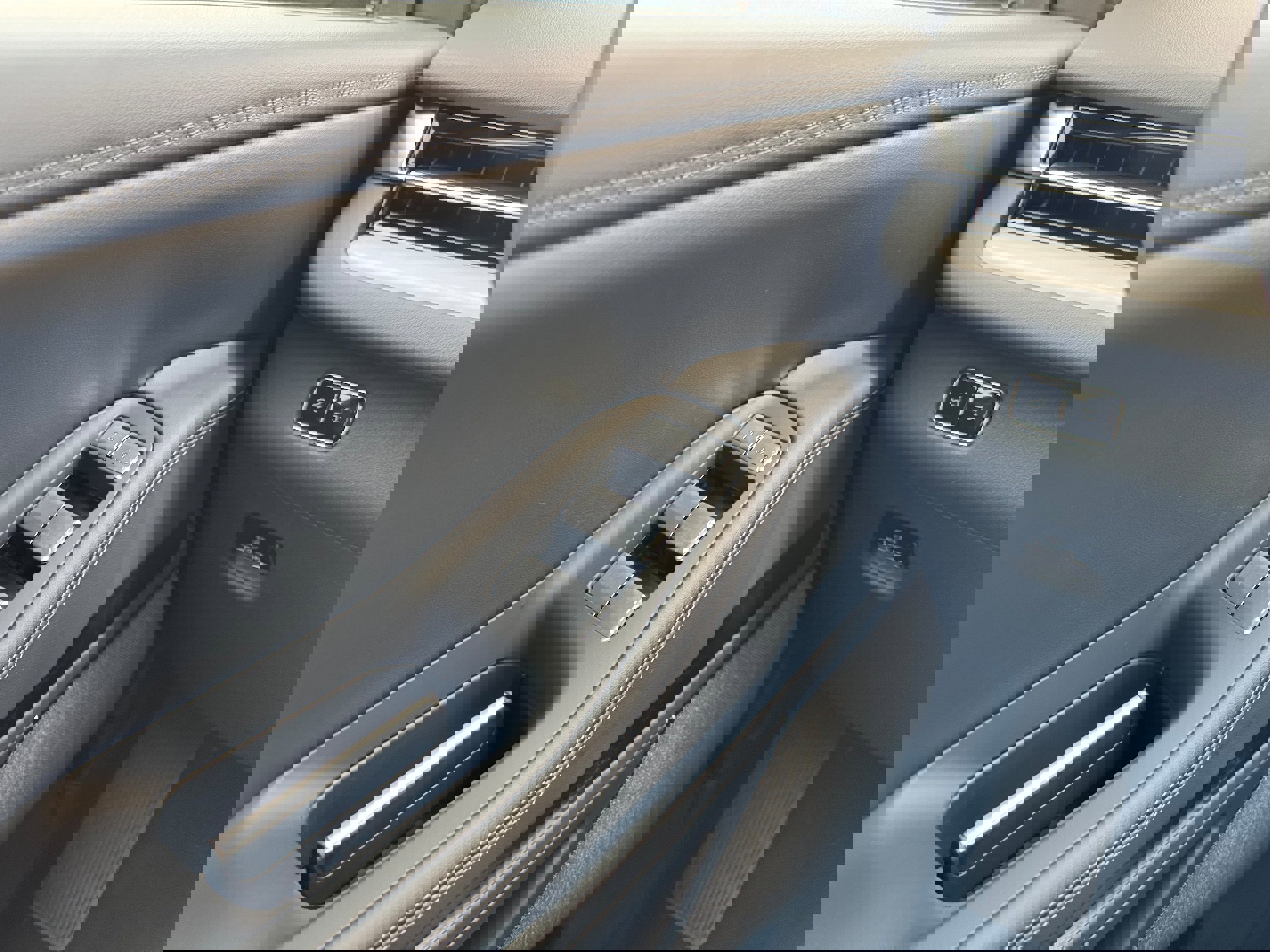 New 2025 Lincoln Navigator Reserve w/ Jet Appearance Package image 27