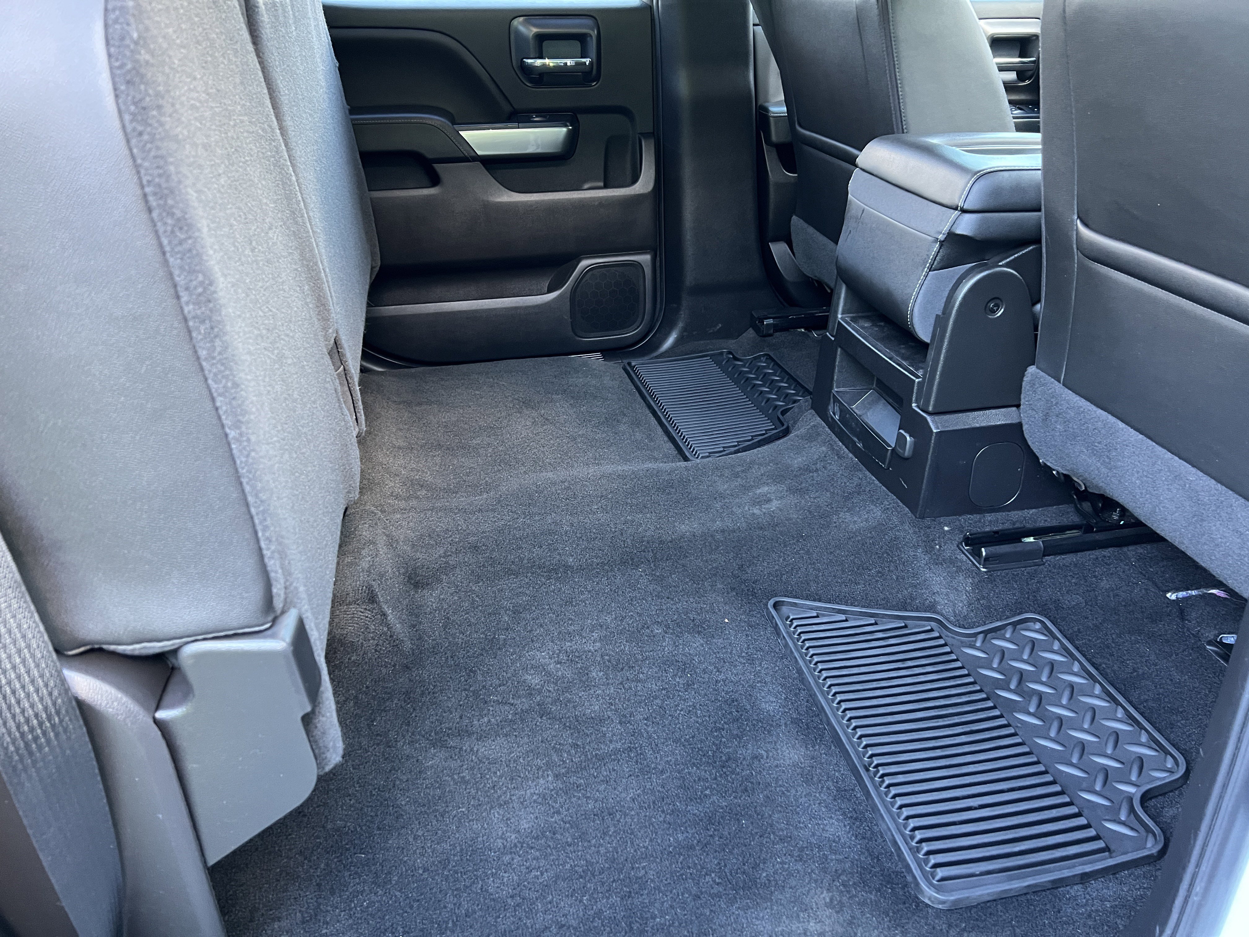 Used 2018 Chevrolet Silverado 3500 LT image 20